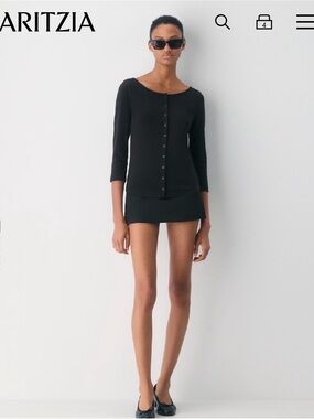 Aritzia Black Ribbed Snap-Front Top